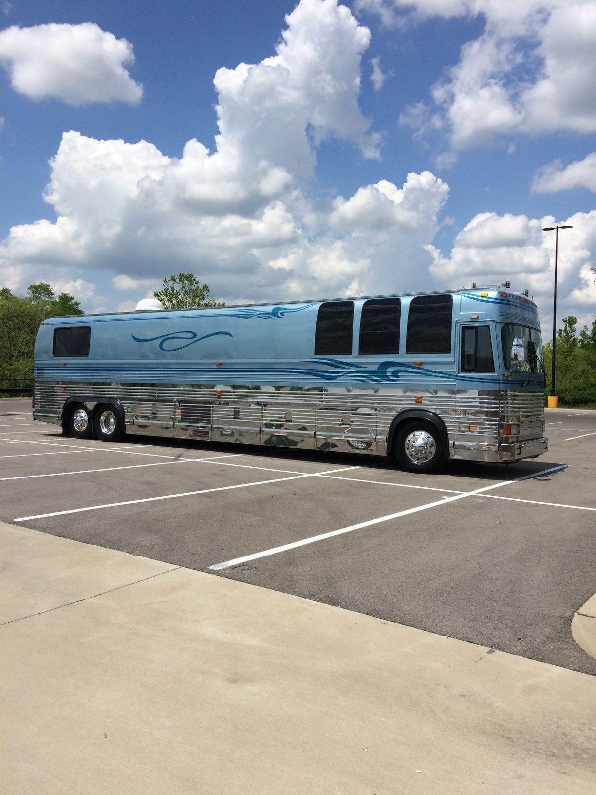 AST coach exterior